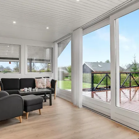 4 Bedroom Lovely In *