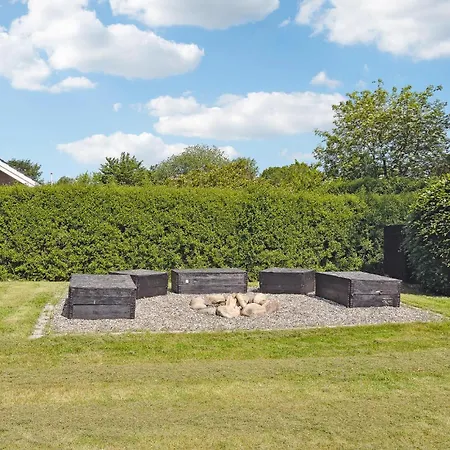 Vakantiehuis 4 Bedroom Lovely In Hejls